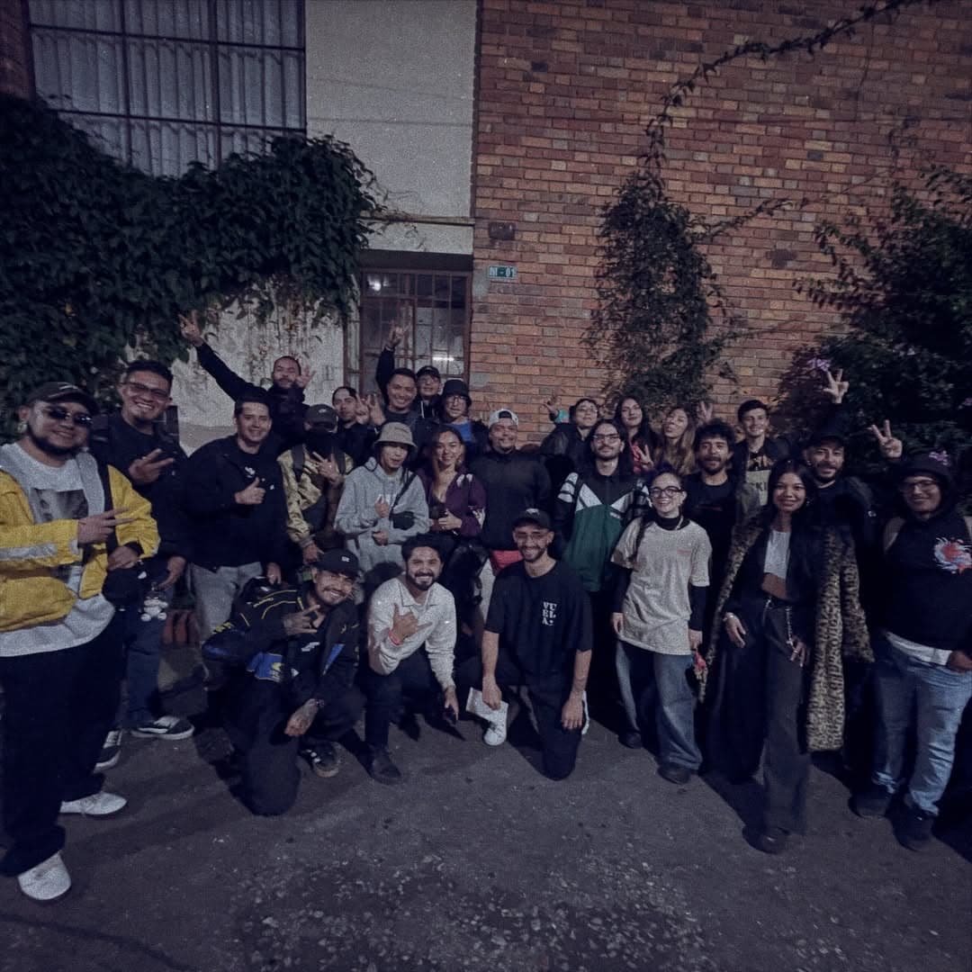 Comunidad BASSCRAFT en un evento LAB en Bogotá